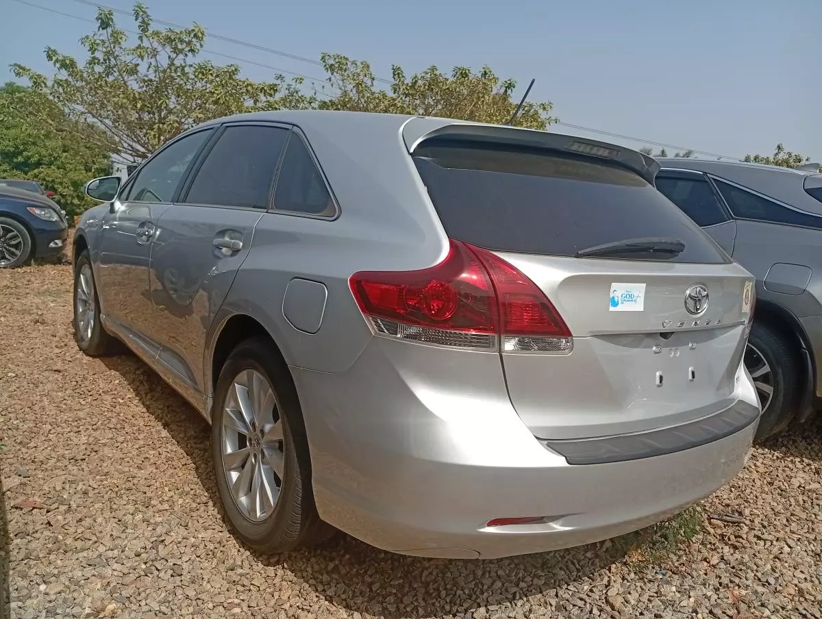 Toyota Venza   - 2014