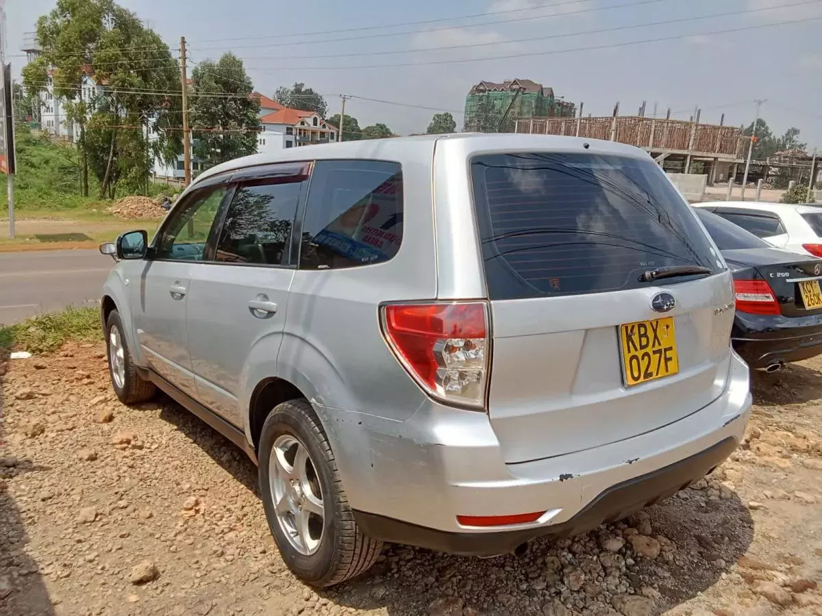 Subaru Forester   - 2011