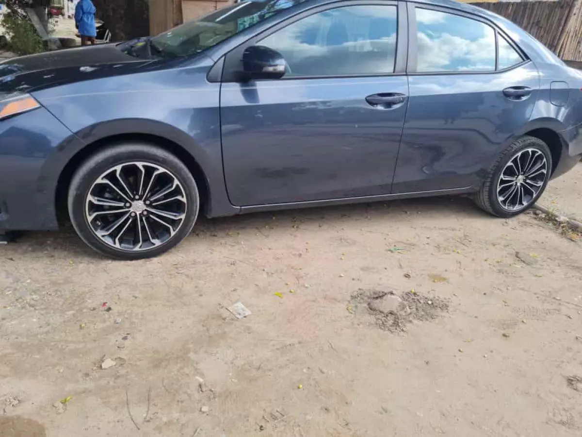 Toyota Corolla - 2016