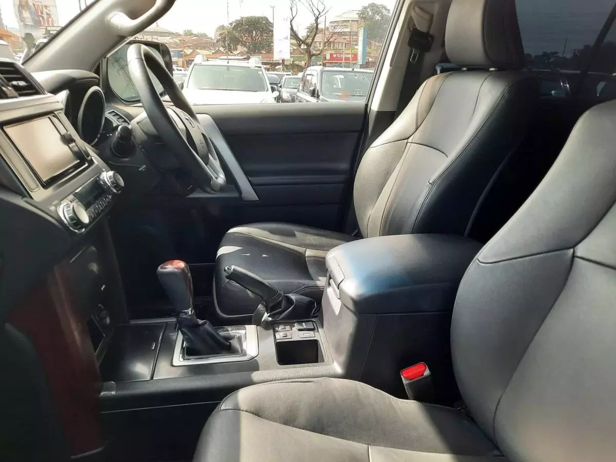 Toyota Landcruiser Prado - 2014