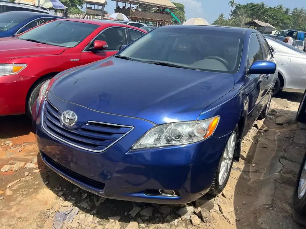 Toyota Camry   - 2007