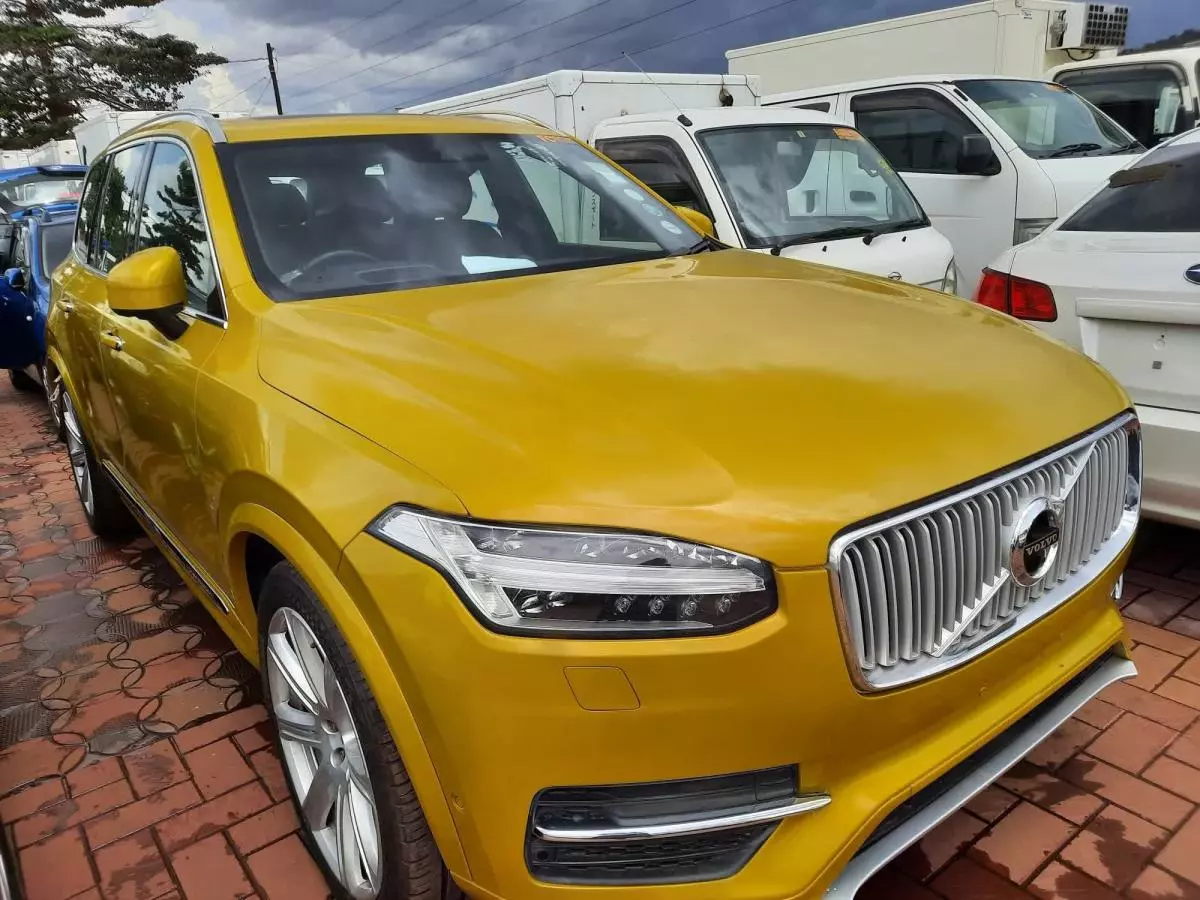 Volvo XC90   - 2018