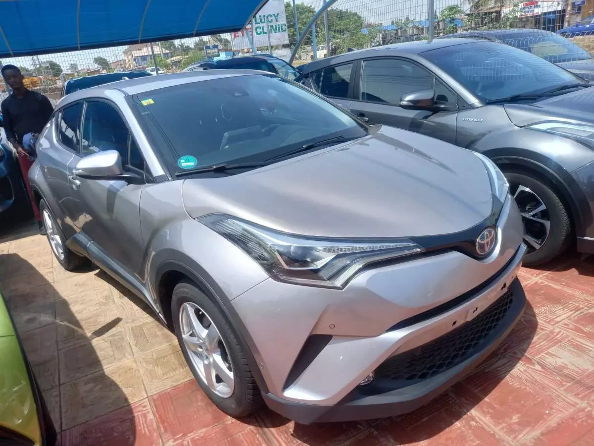 Toyota C-HR   - 2019
