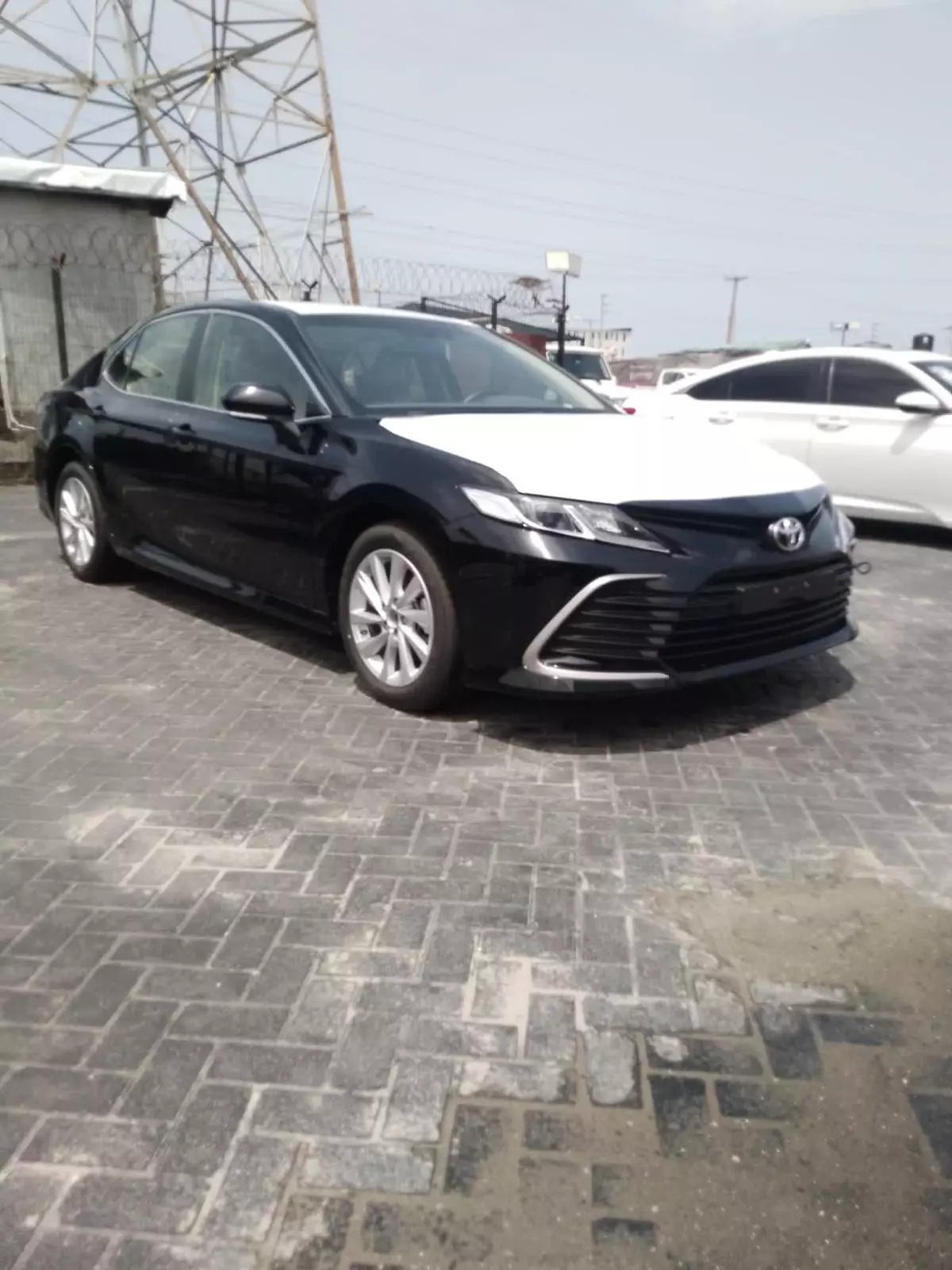 Toyota Camry   - 2023