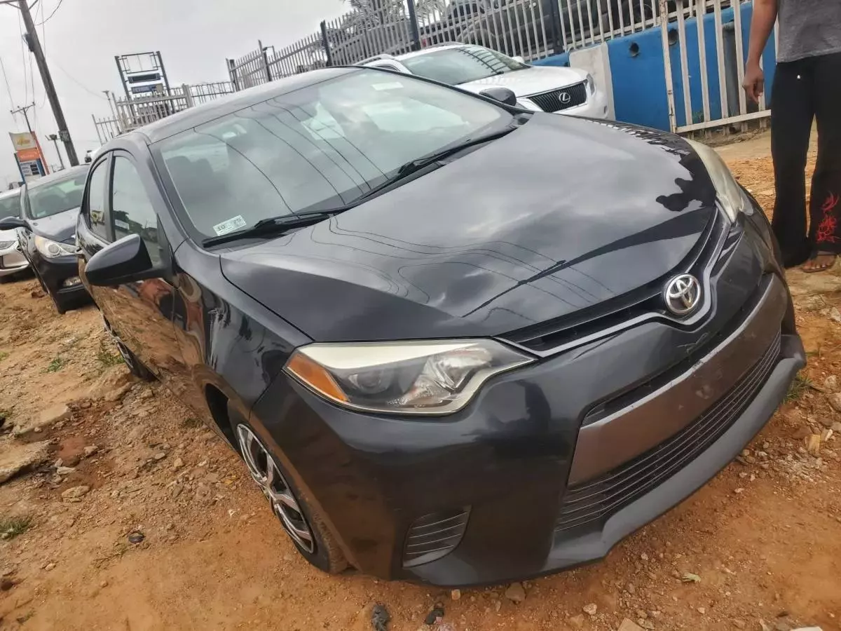 Toyota Corolla   - 2016