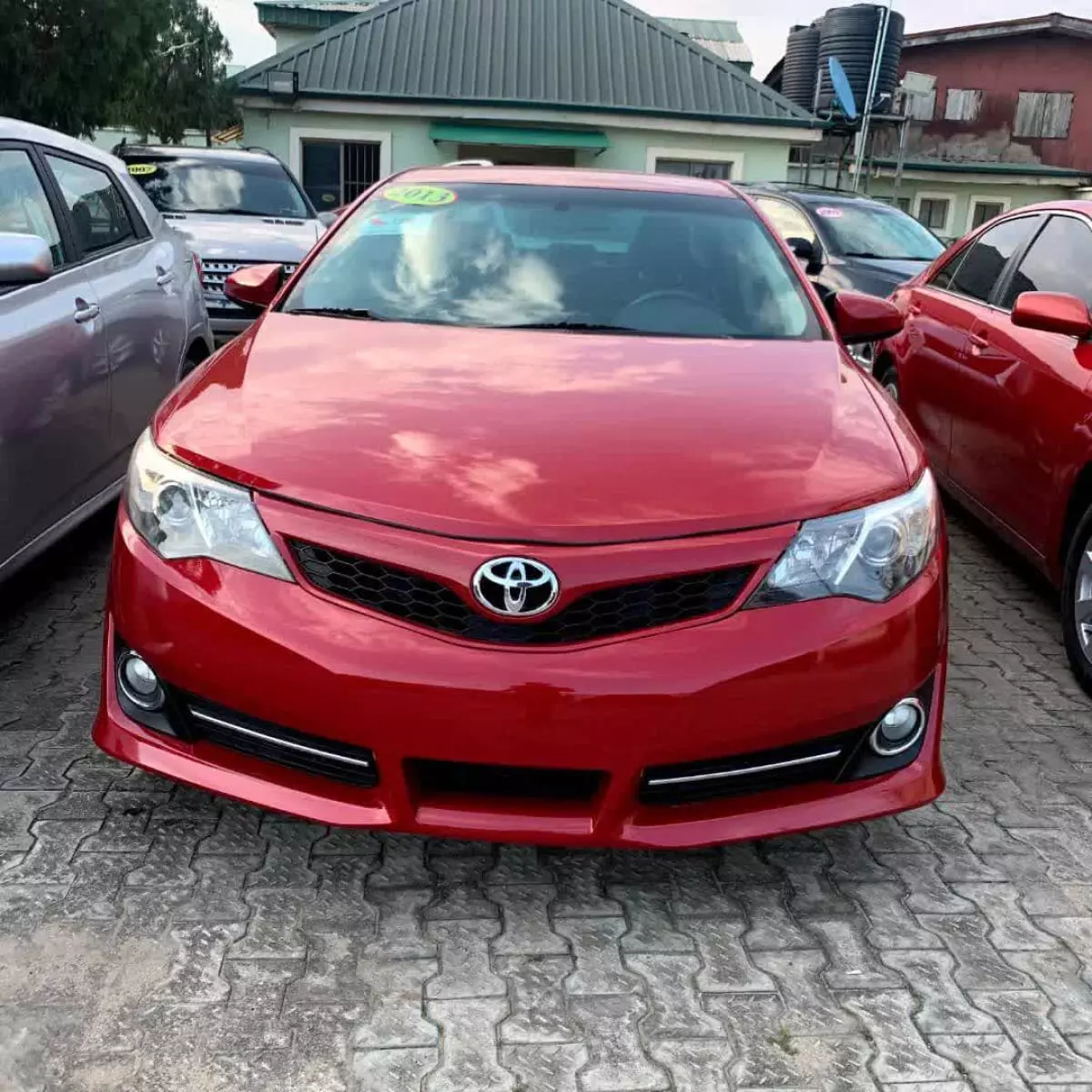 Toyota Camry   - 2013