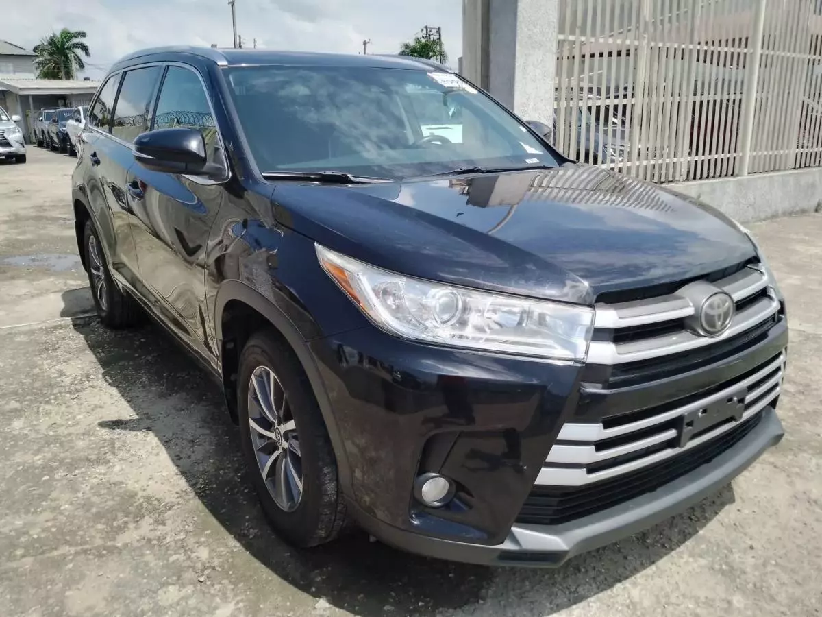 Toyota Highlander   - 2018