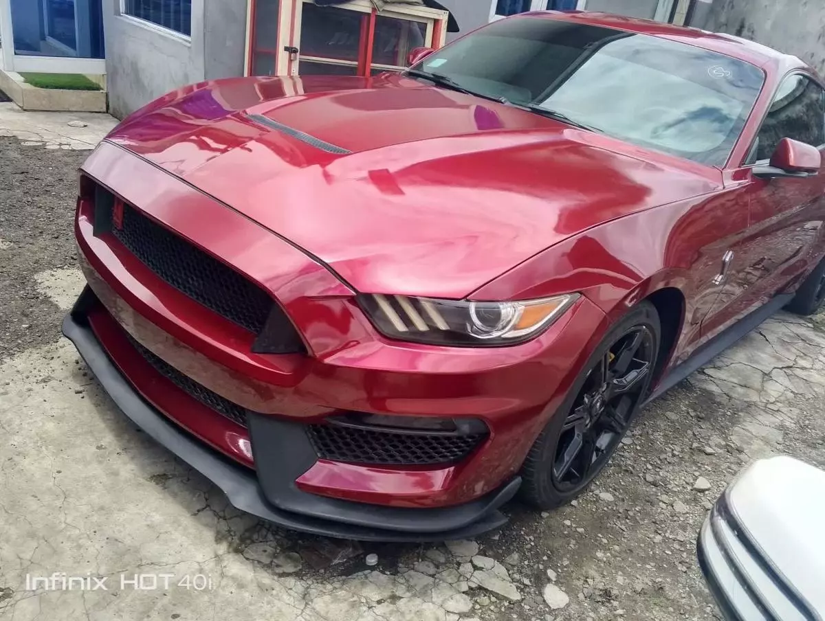 Ford Mustang   - 2016