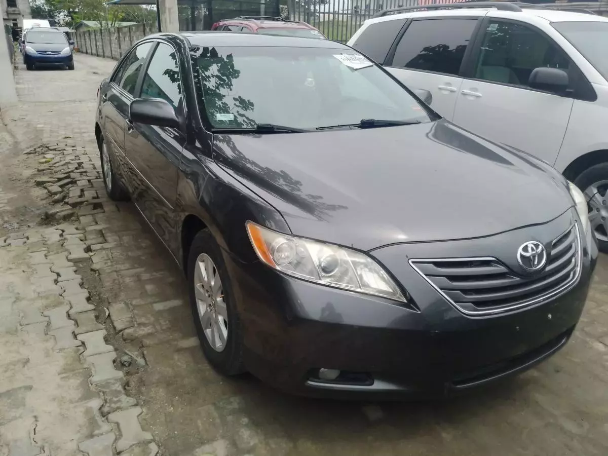 Toyota Camry   - 2007