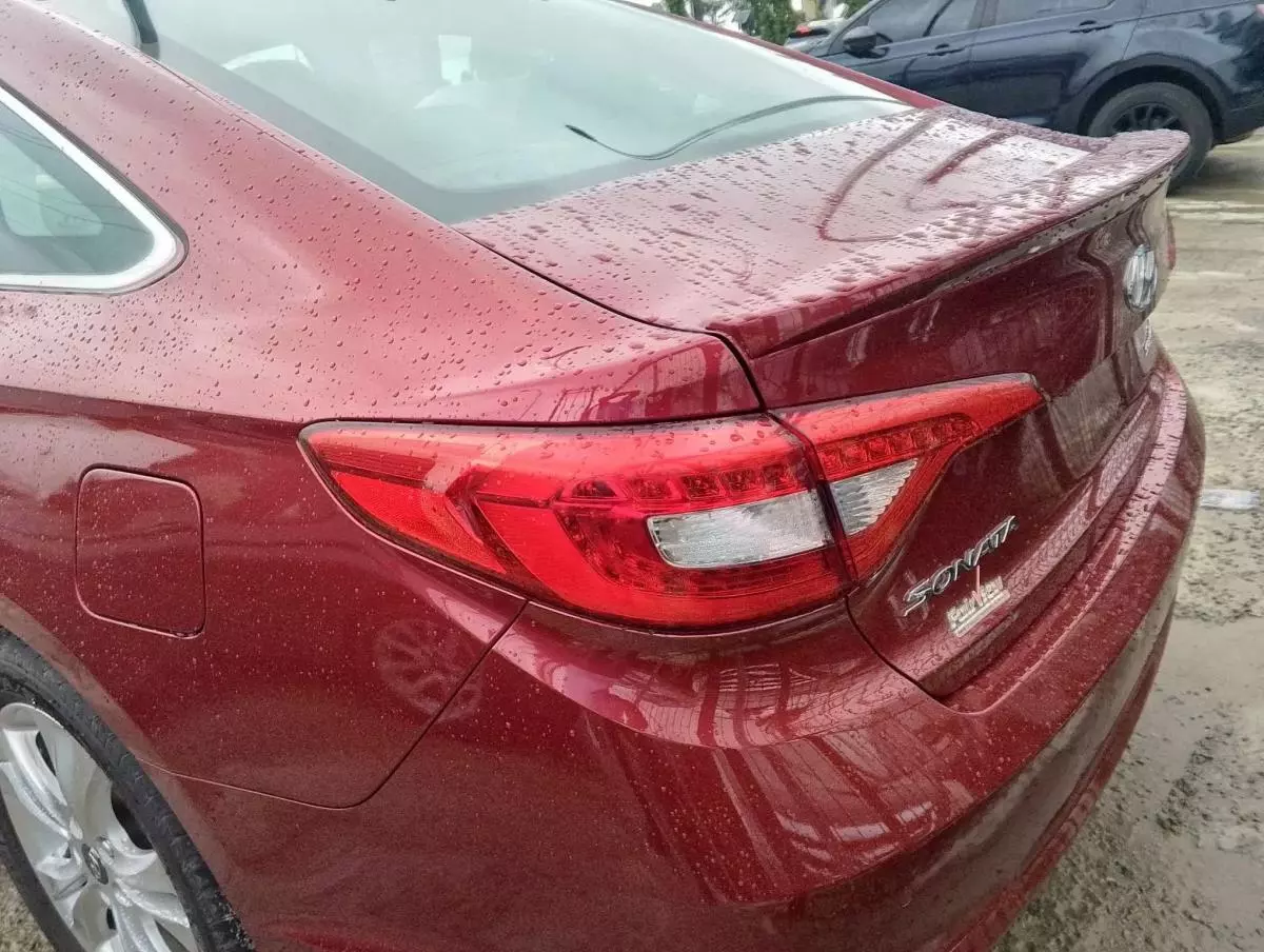 Hyundai Sonata   - 2016