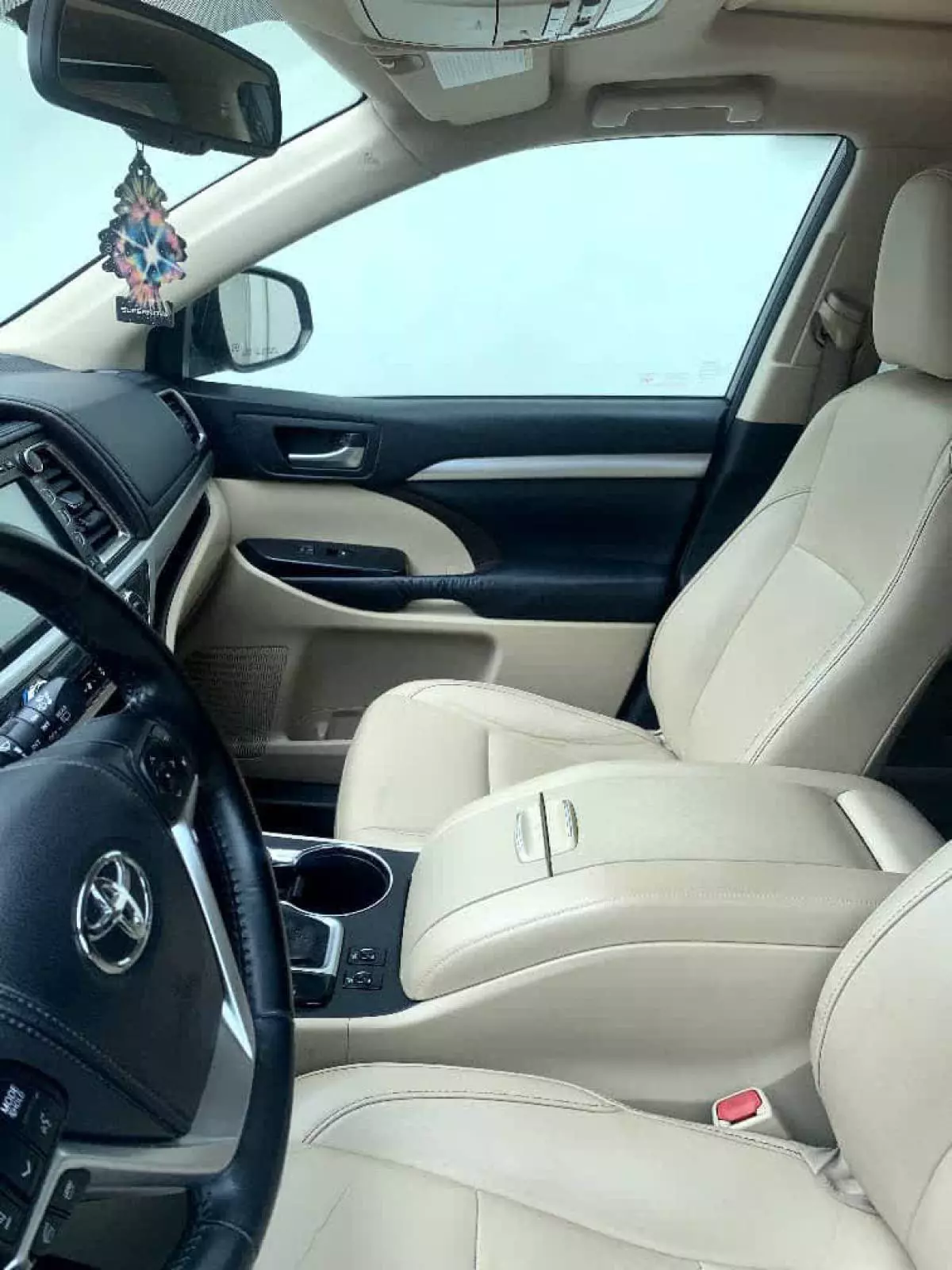 Toyota Highlander   - 2014