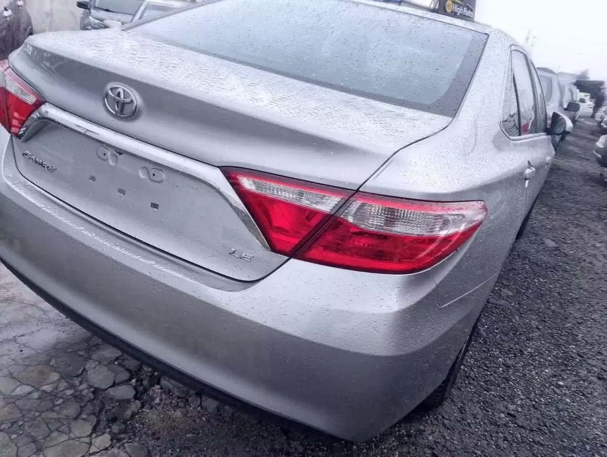 Toyota Camry   - 2015