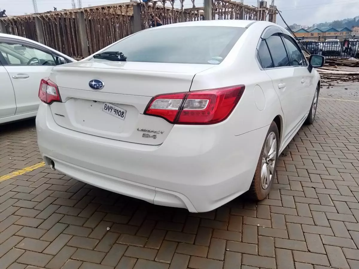 Subaru Legacy B4   - 2015