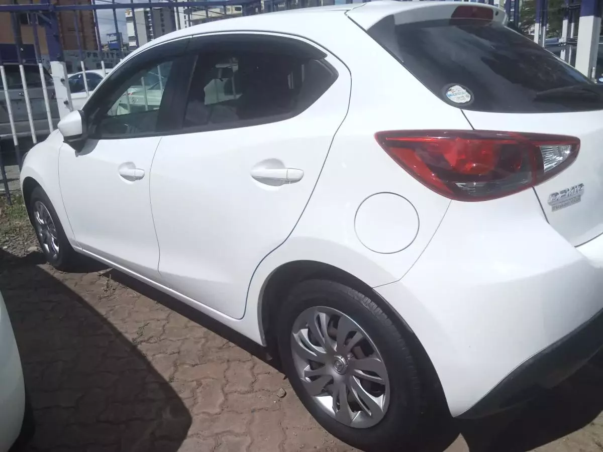 Mazda Demio   - 2015