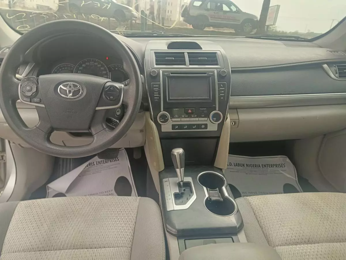 Toyota Camry   - 2013