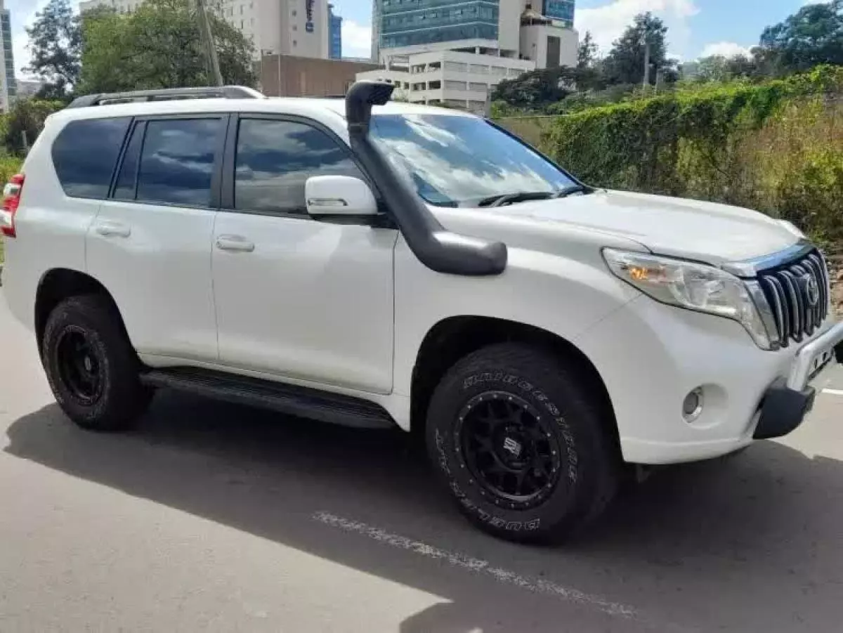 Toyota Land Cruiser Prado   - 2017