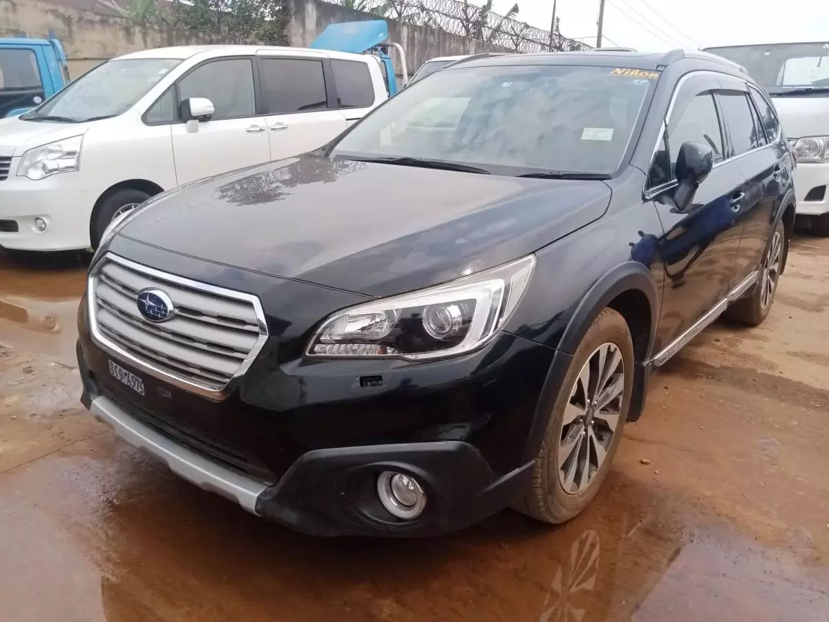 Subaru Outback   - 2015