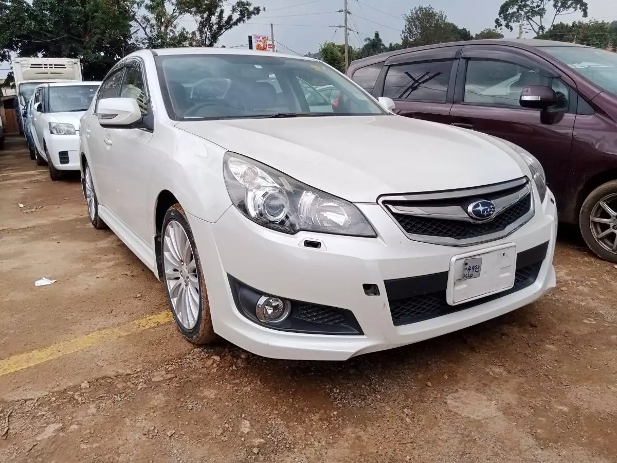 Subaru Legacy   - 2009