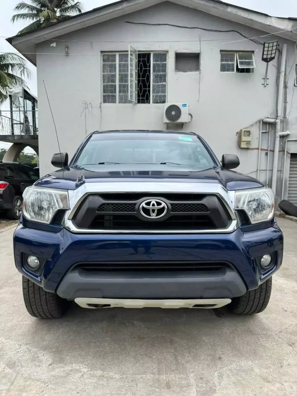 Toyota Tacoma   - 2014