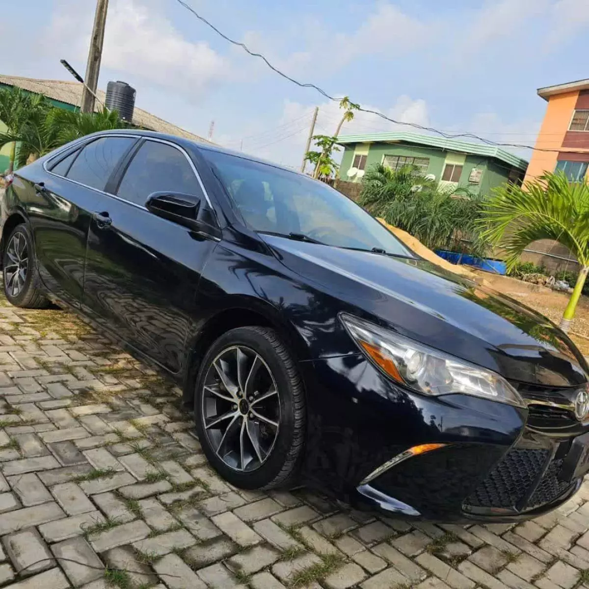 Toyota Camry   - 2014