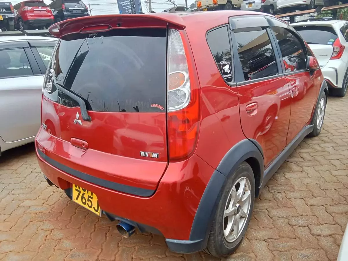 Mitsubishi Colt   - 2010