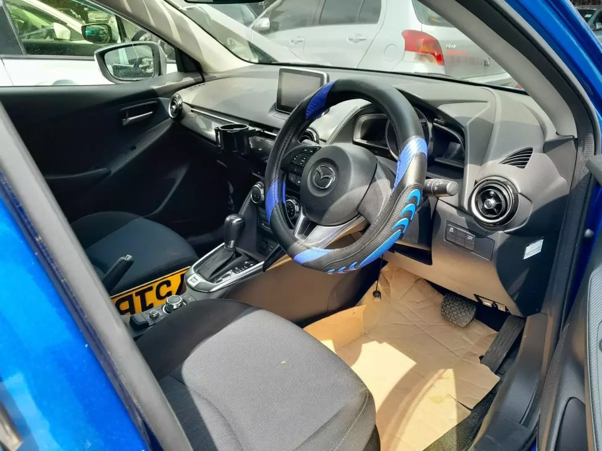 Mazda Demio  - 2015