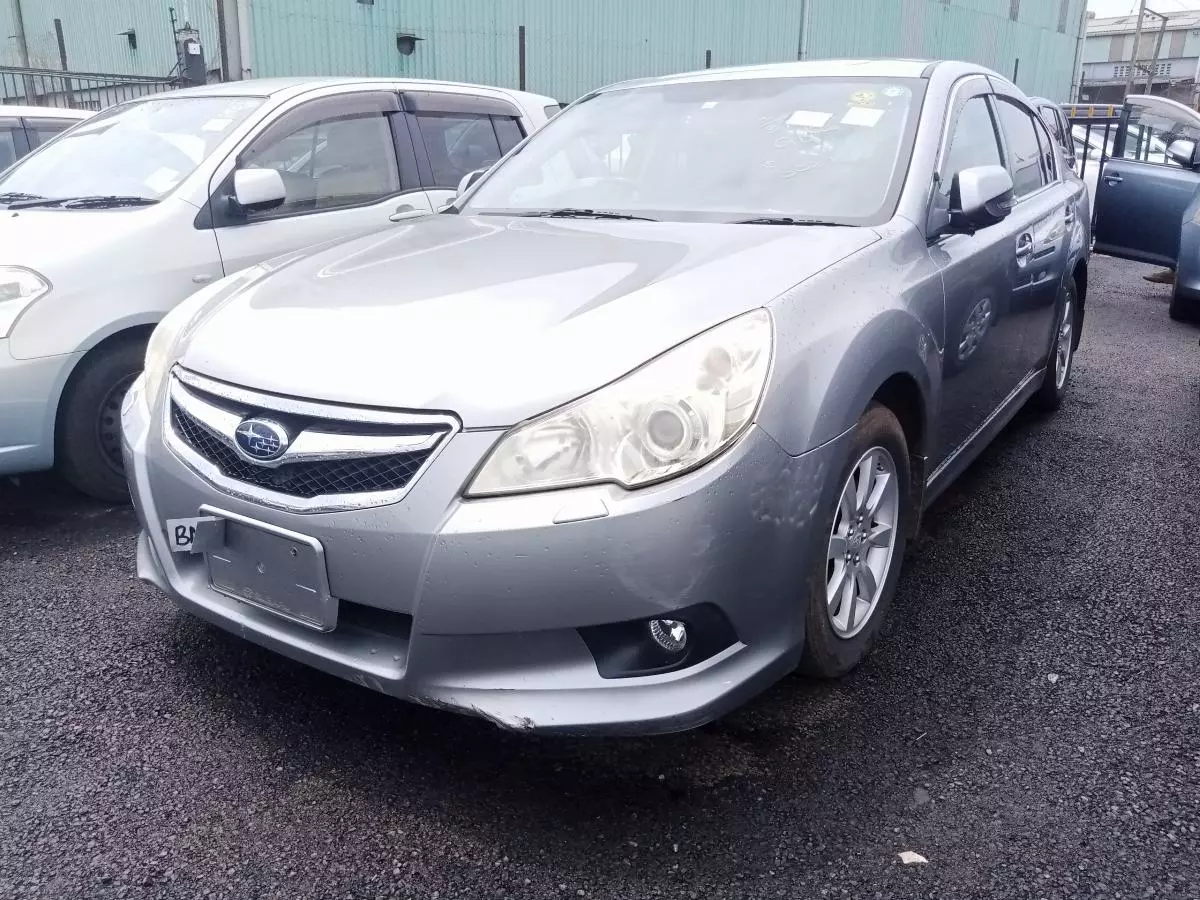 Subaru Legacy   - 2009