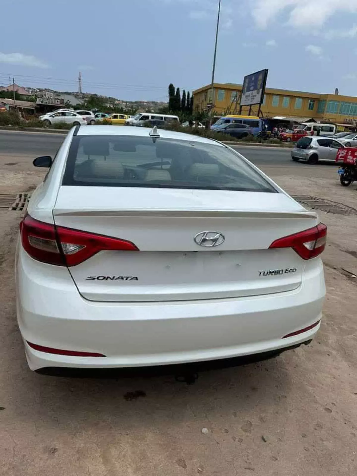 Hyundai Sonata   - 2016