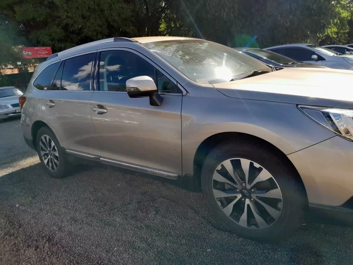 Subaru Outback - 2015
