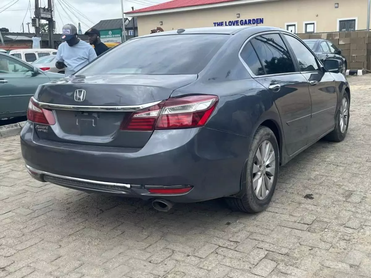 Honda Accord   - 2014