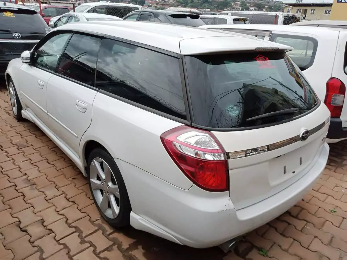 Subaru Legacy   - 2008