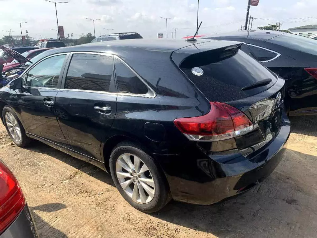 Toyota Venza   - 2013