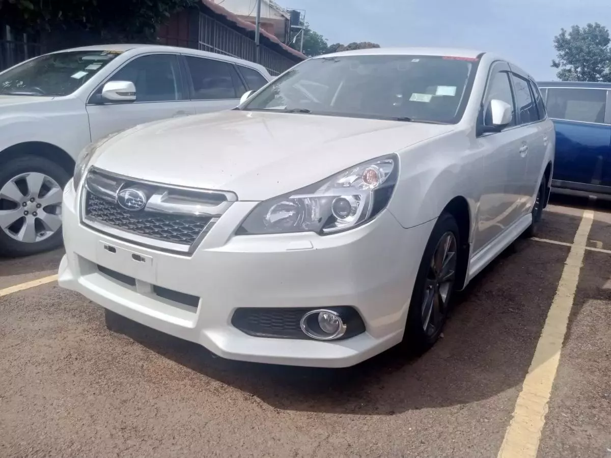 Subaru Outback   - 2014