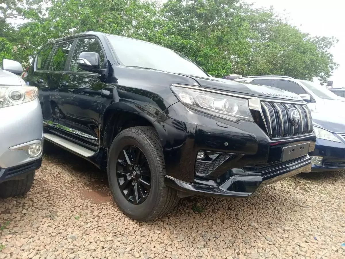 Toyota Landcruiser Prado   - 2016