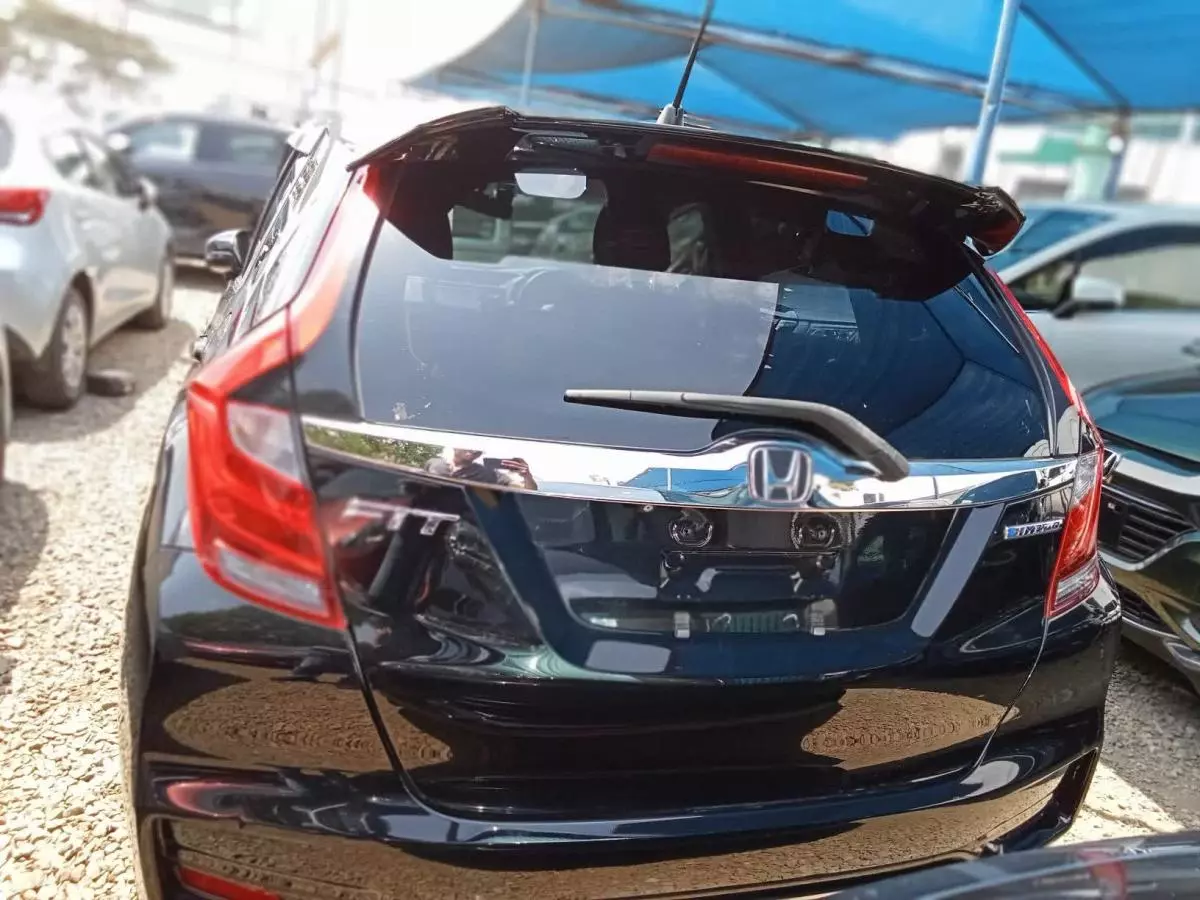 Honda Fit Hybrid    - 2017