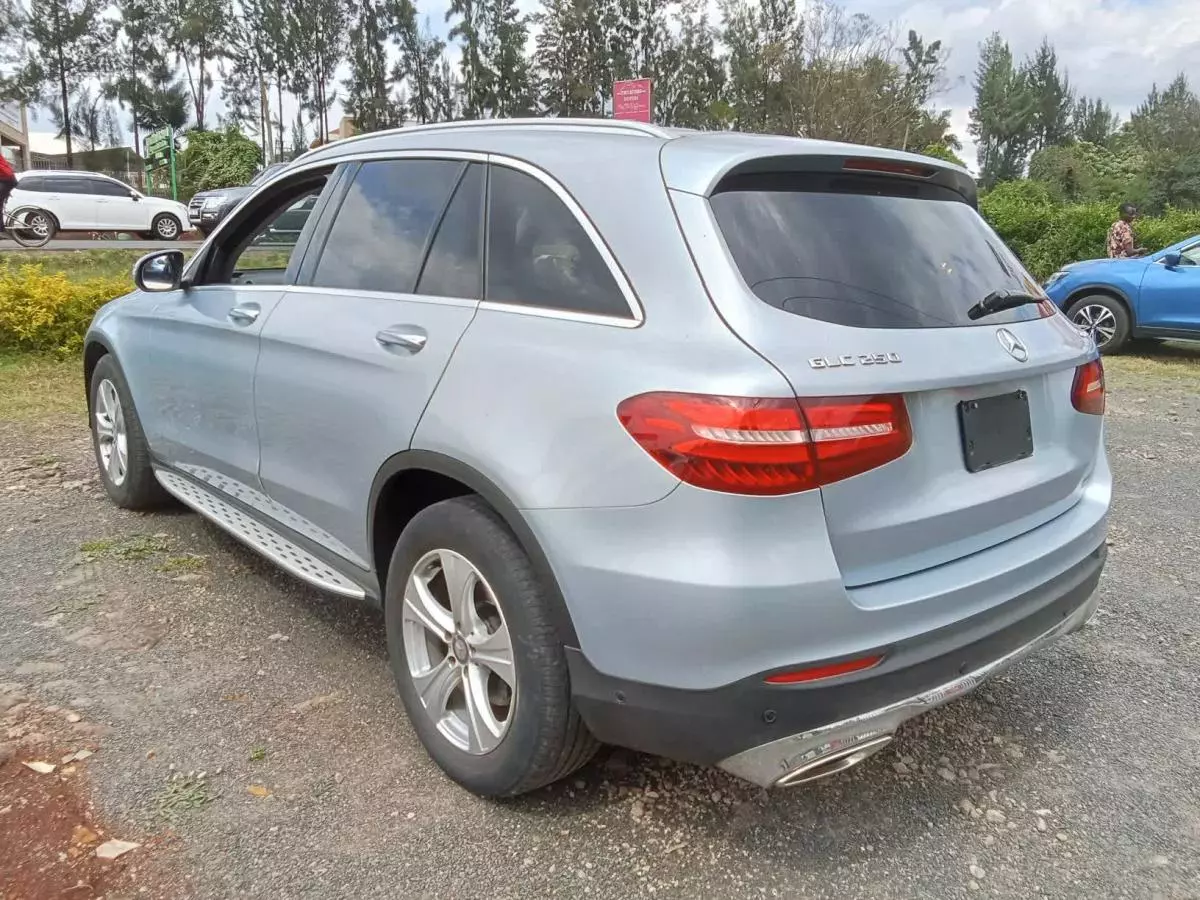 Mercedes-Benz GLC 250   - 2017