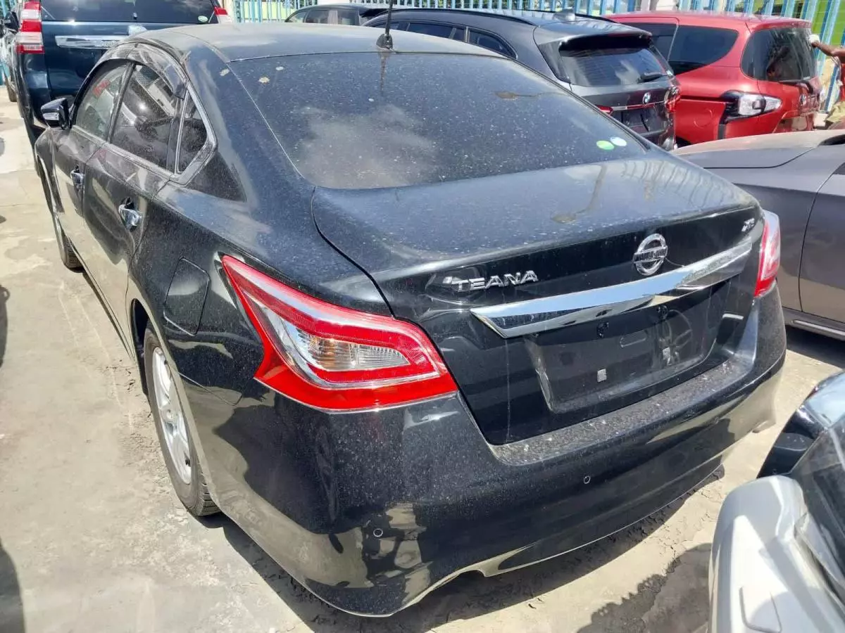 Nissan Teana - 2016
