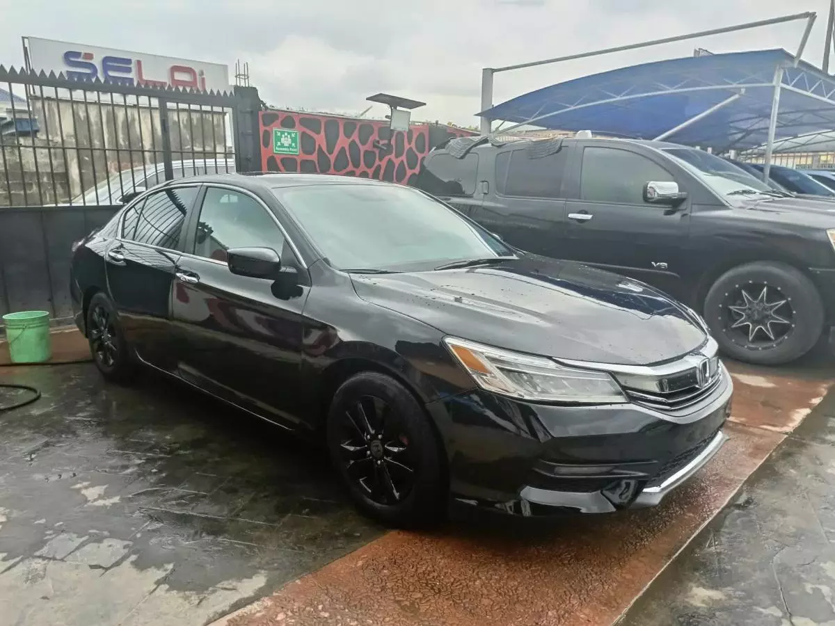 Honda Accord   - 2013