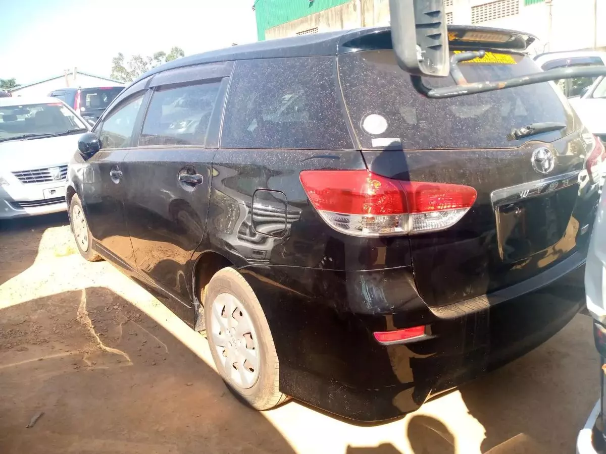 Toyota Wish - 2009