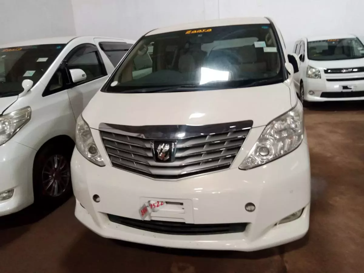 Toyota Alphard   - 2009