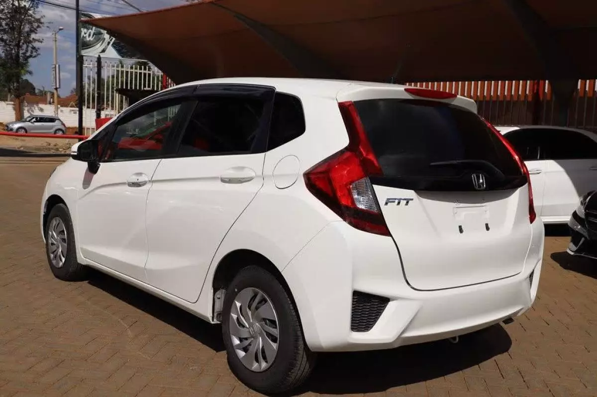 Honda Fit   - 2016