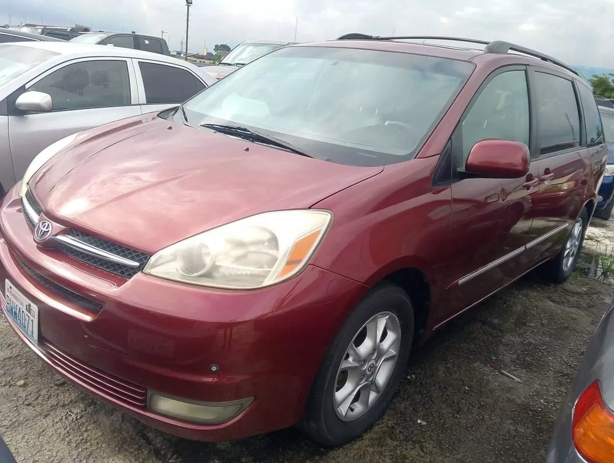 Toyota Sienna   - 2005