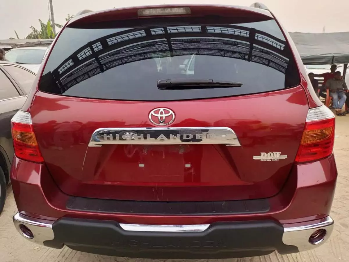 Toyota Highlander - 2010