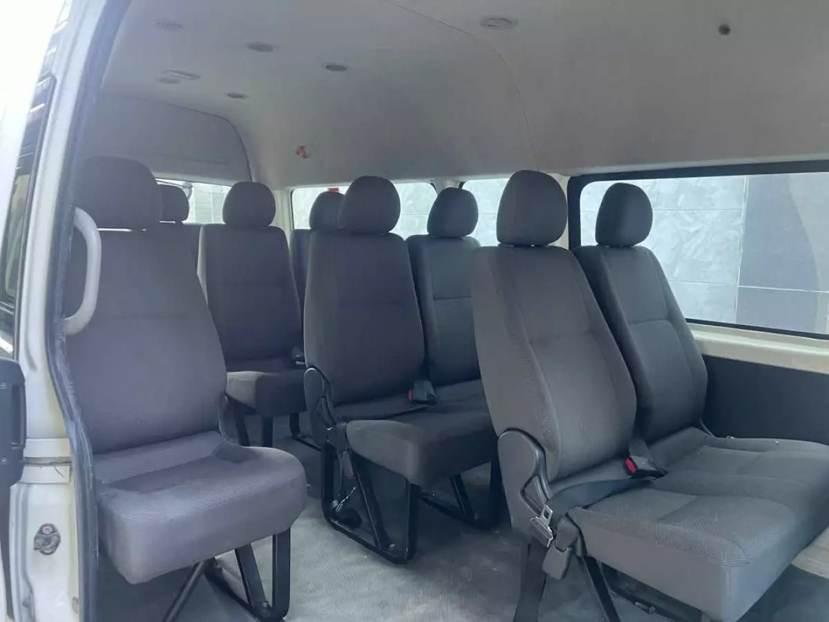 Toyota Hiace   - 2018