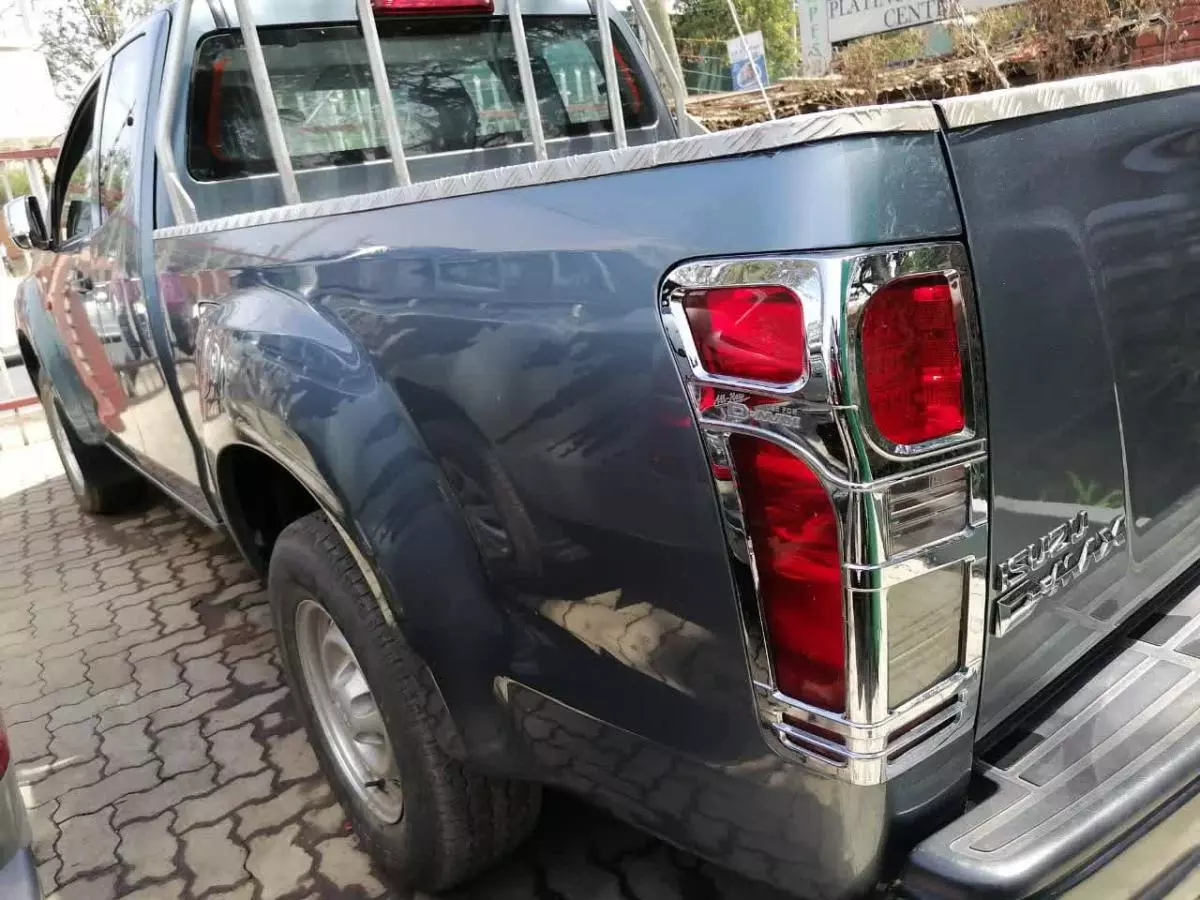 Isuzu D-Max - 2015