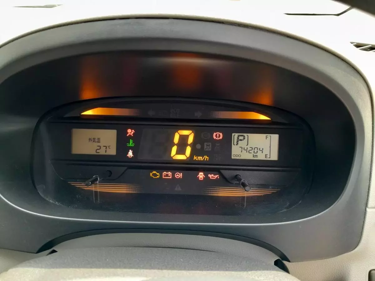 Toyota Pixis  - 2016
