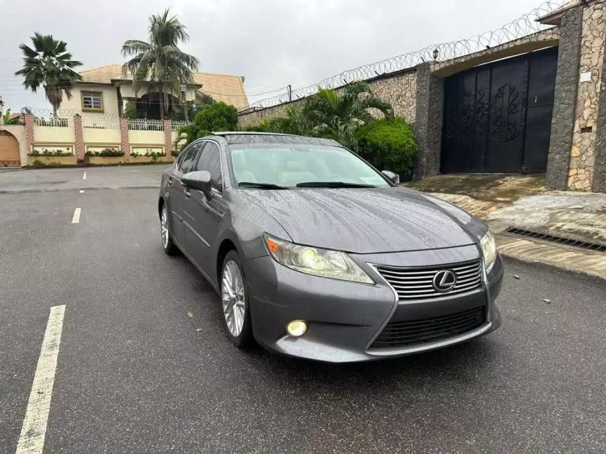 Lexus ES 350   - 2014