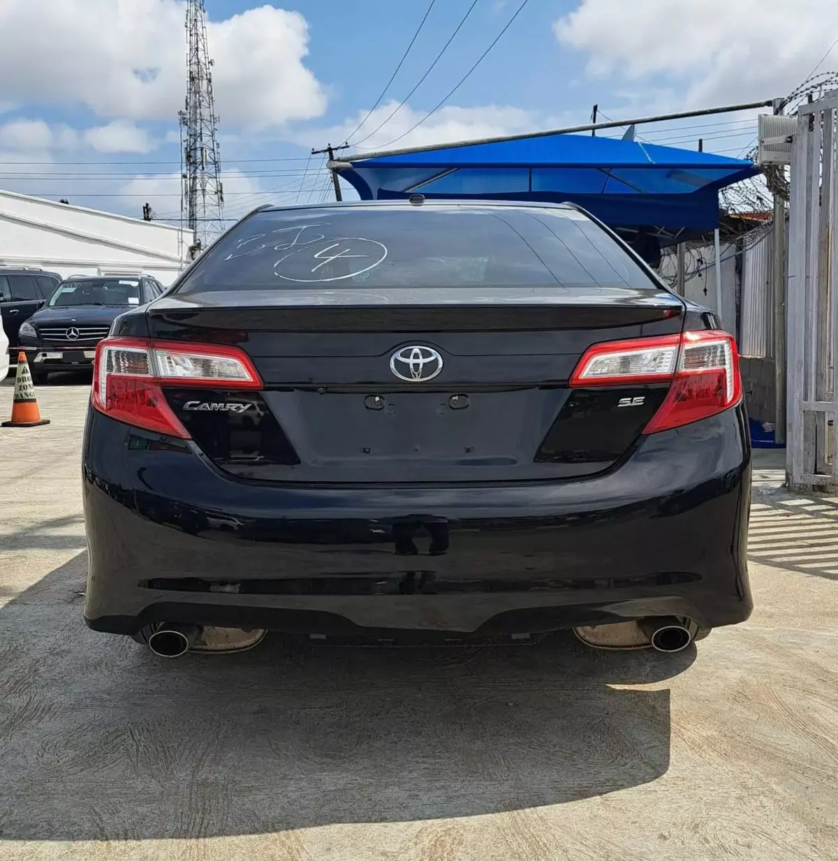 Toyota Camry   - 2012