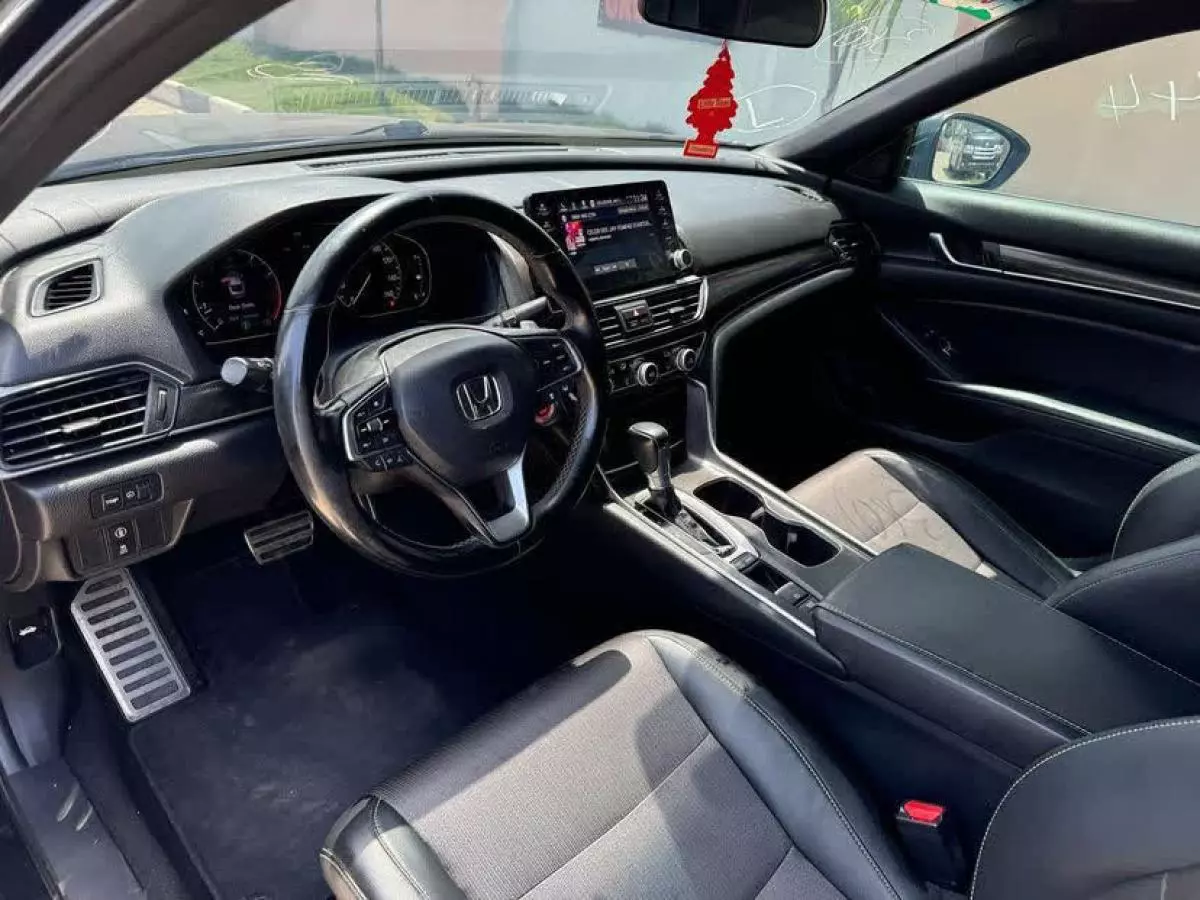 Honda Accord   - 2018