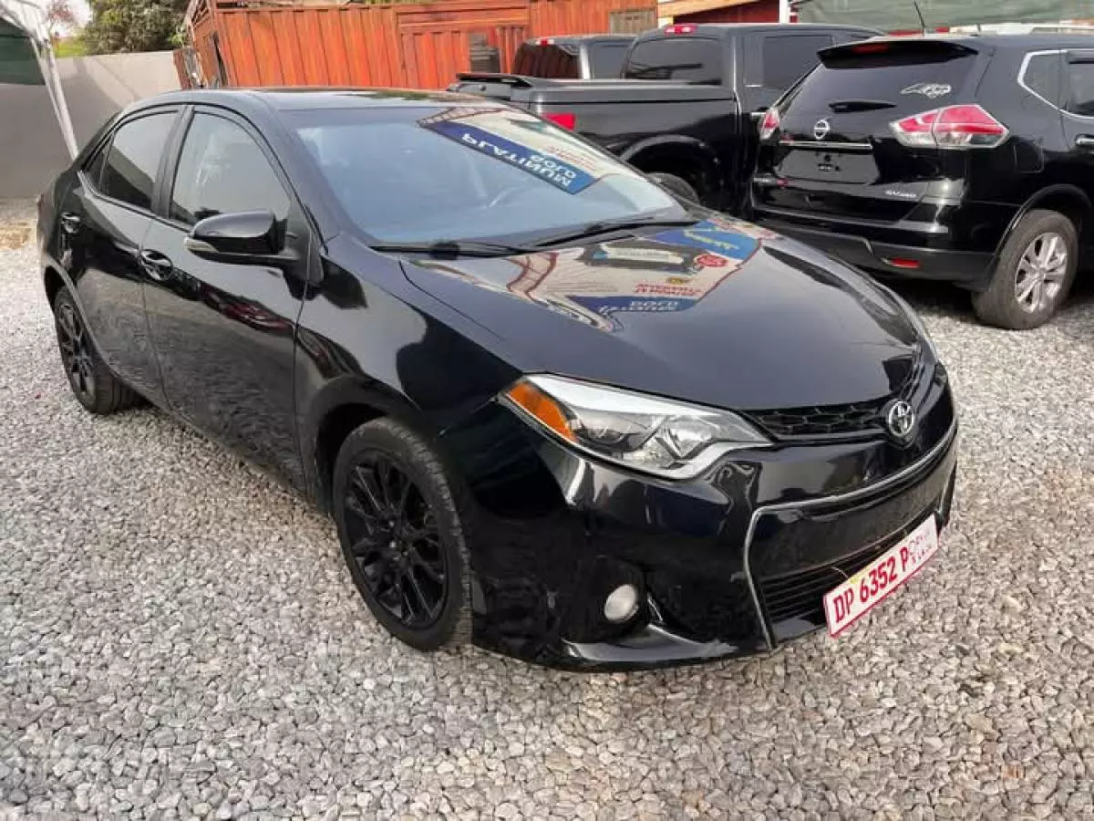 Toyota Corolla   - 2016